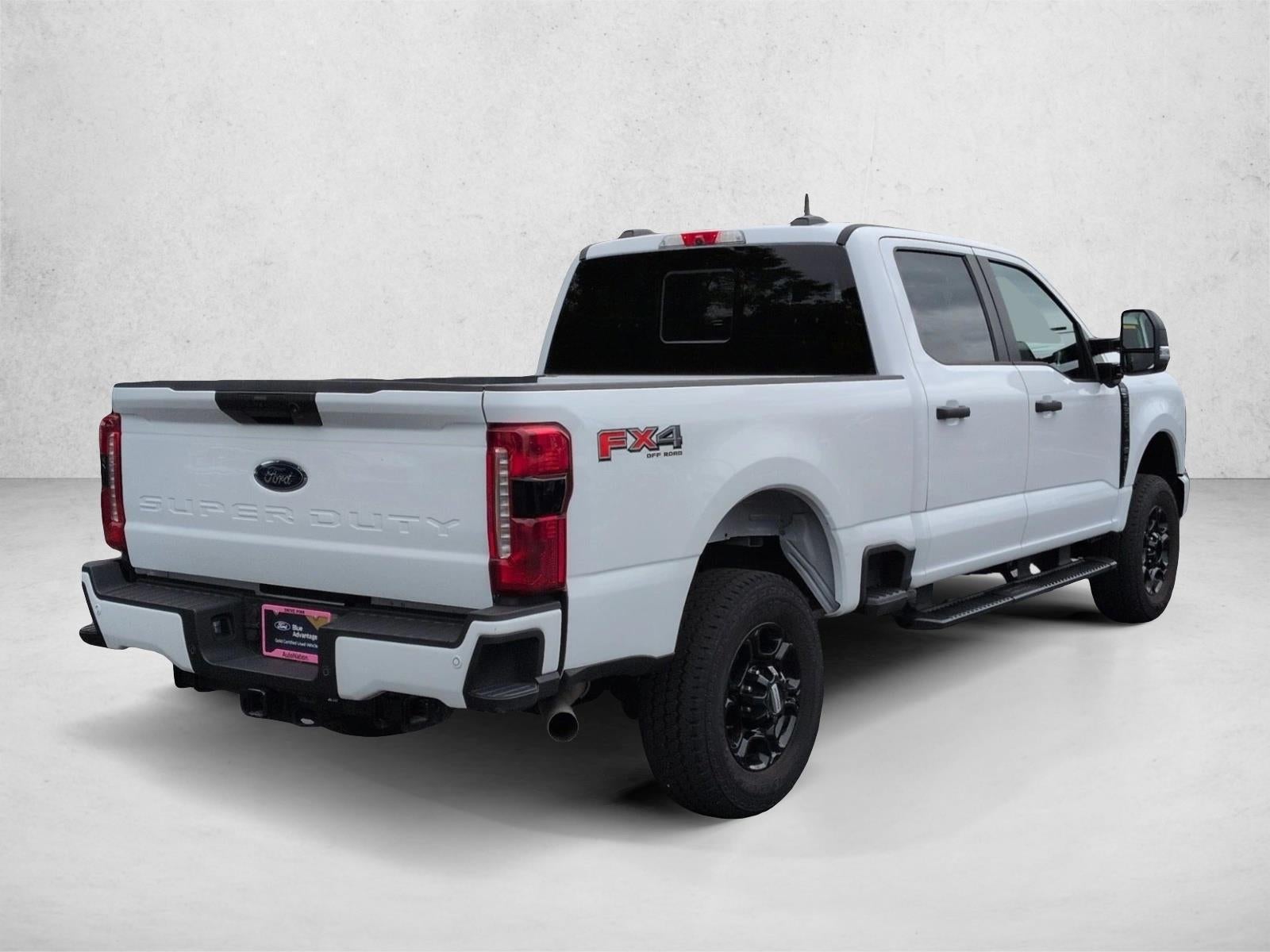 2023 Ford Super Duty F-250 SRW XL 4WD Crew Cab 6.75' Box