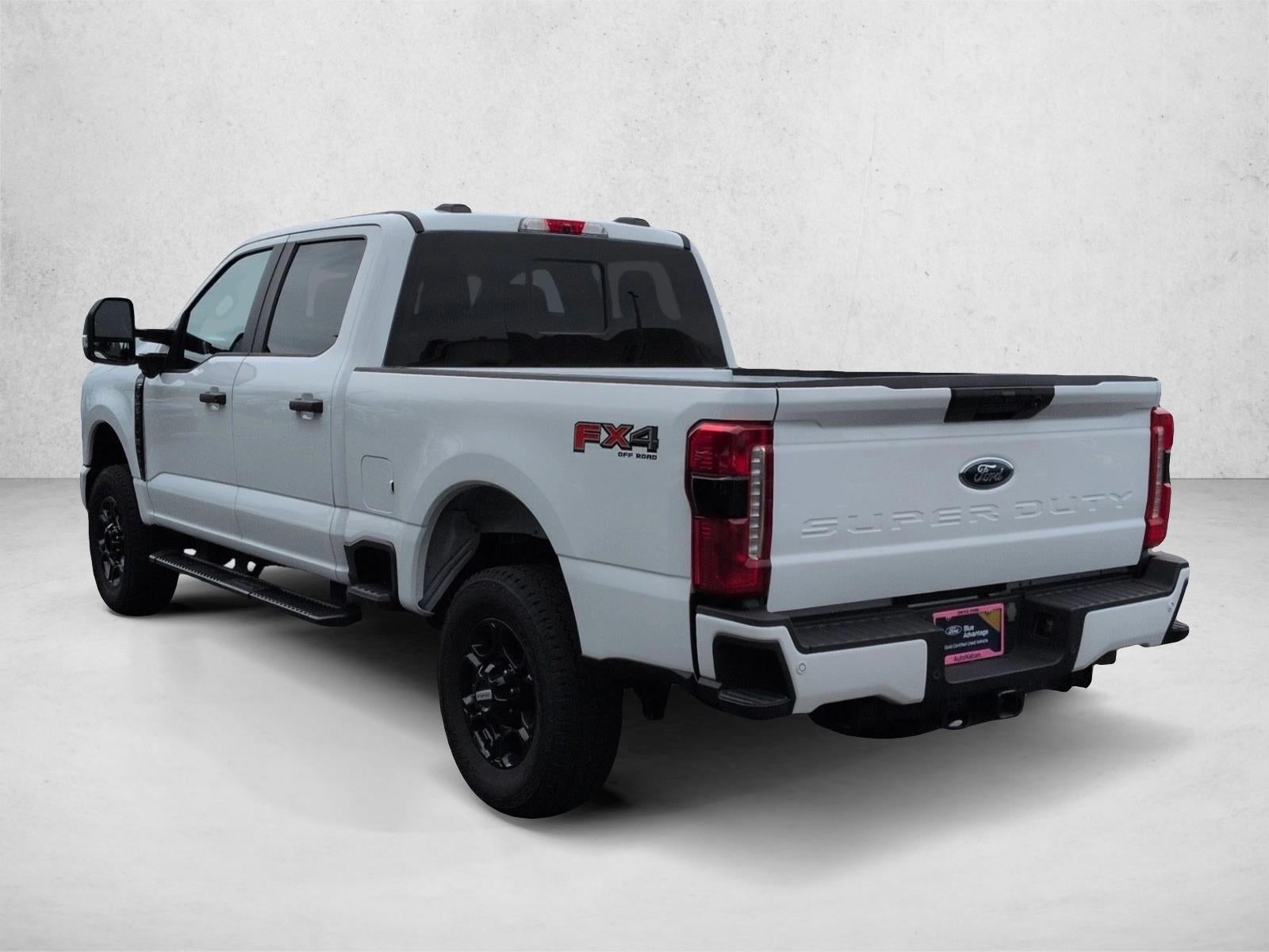2023 Ford Super Duty F-250 SRW XL 4WD Crew Cab 6.75' Box