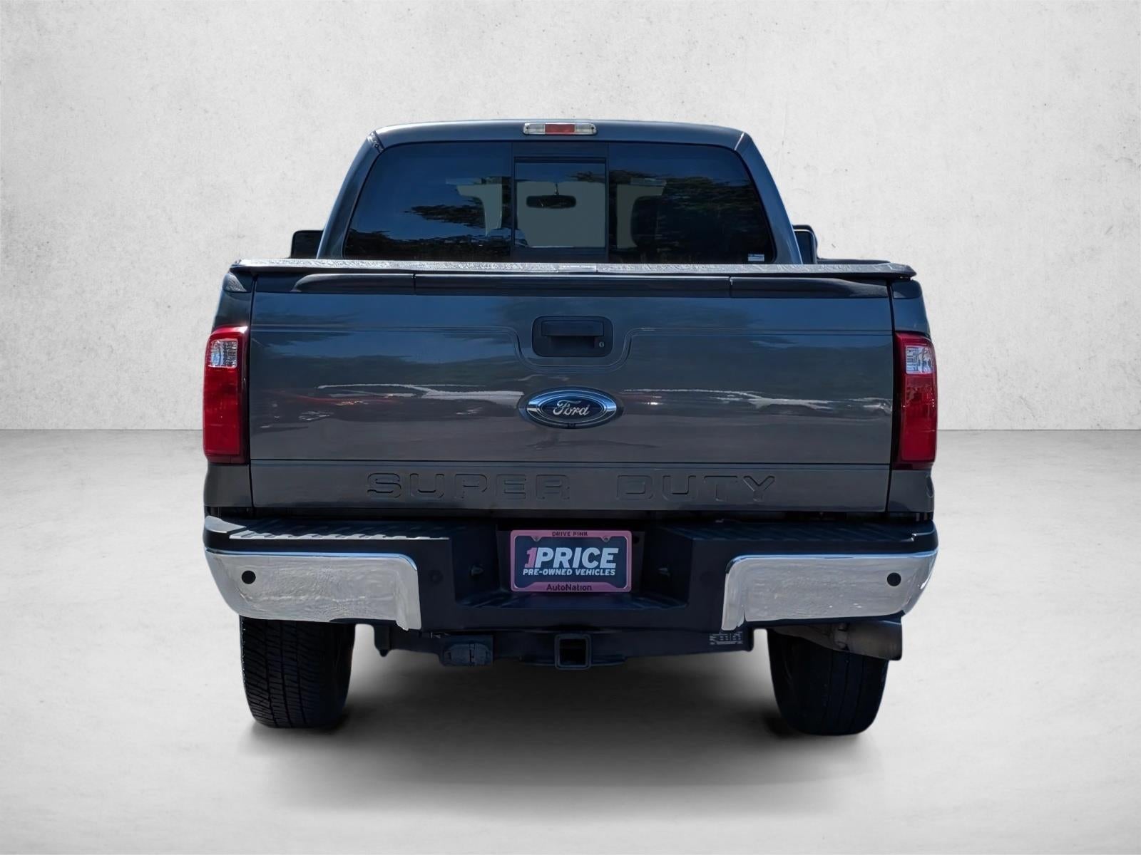 2015 Ford Super Duty F-350 SRW 4WD Crew Cab 6-3/4 Ft Box Lariat