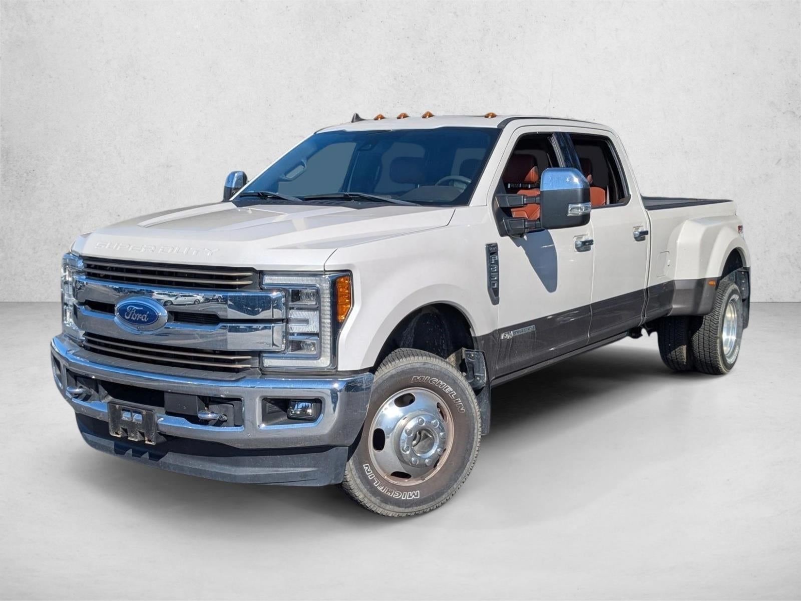 2019 Ford Super Duty F-350 DRW King Ranch 4WD Crew Cab 8' Box