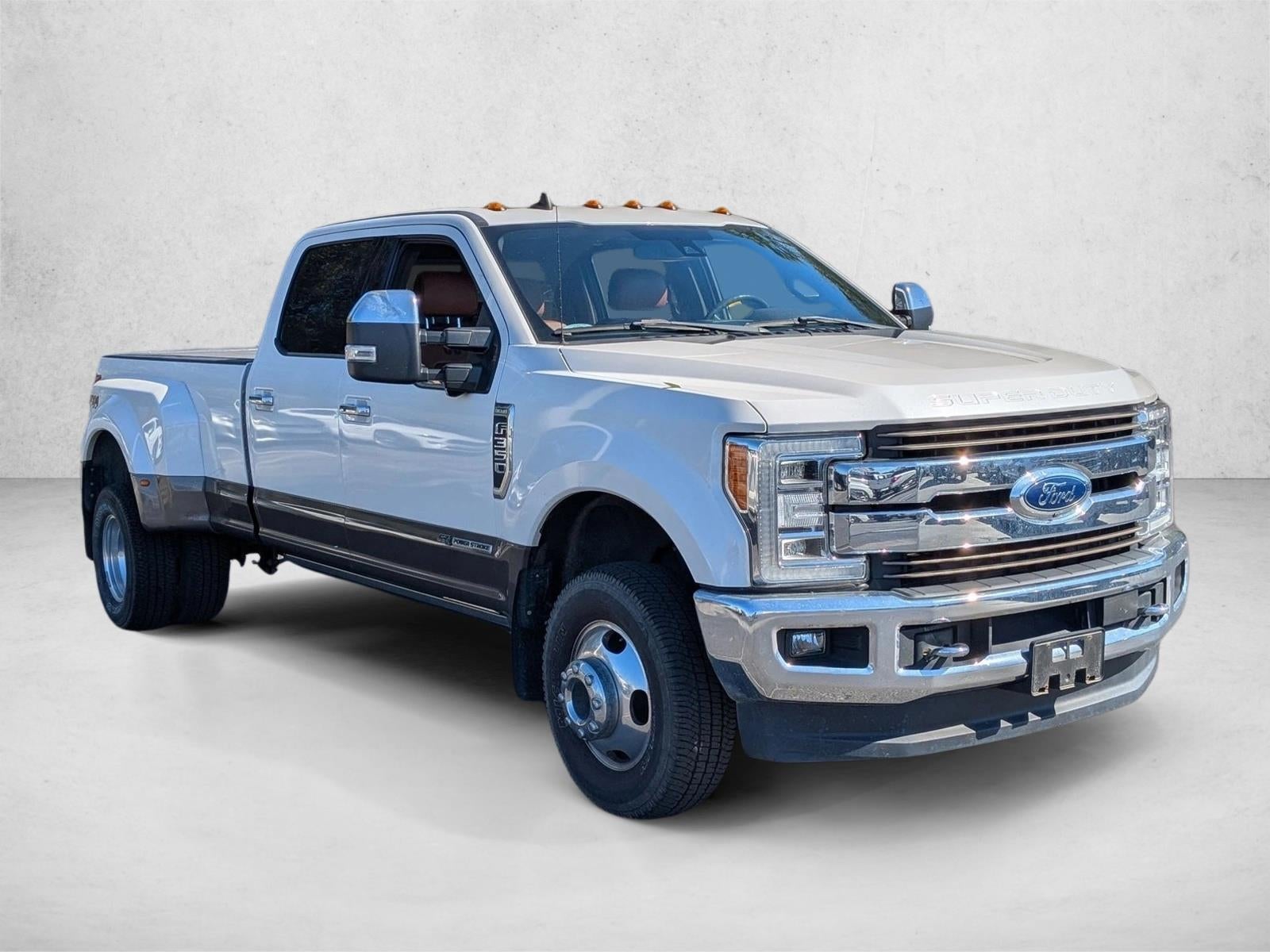 2019 Ford Super Duty F-350 DRW King Ranch 4WD Crew Cab 8' Box