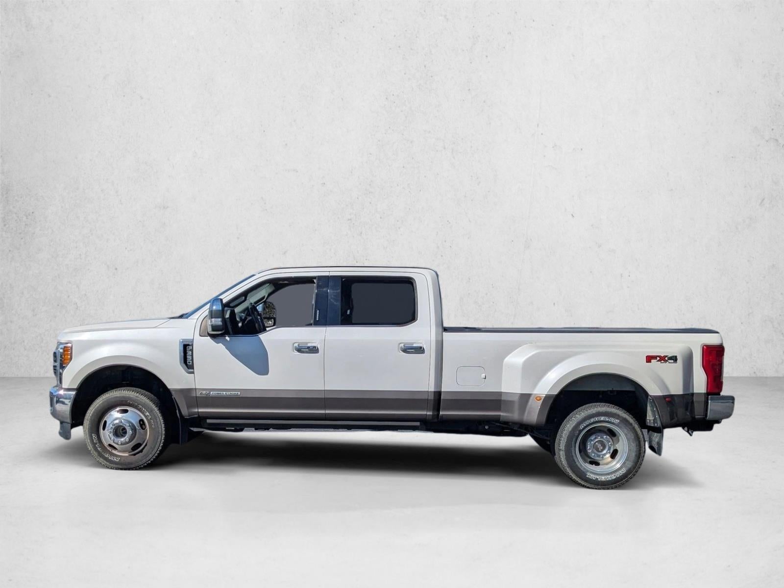 2019 Ford Super Duty F-350 DRW King Ranch 4WD Crew Cab 8' Box