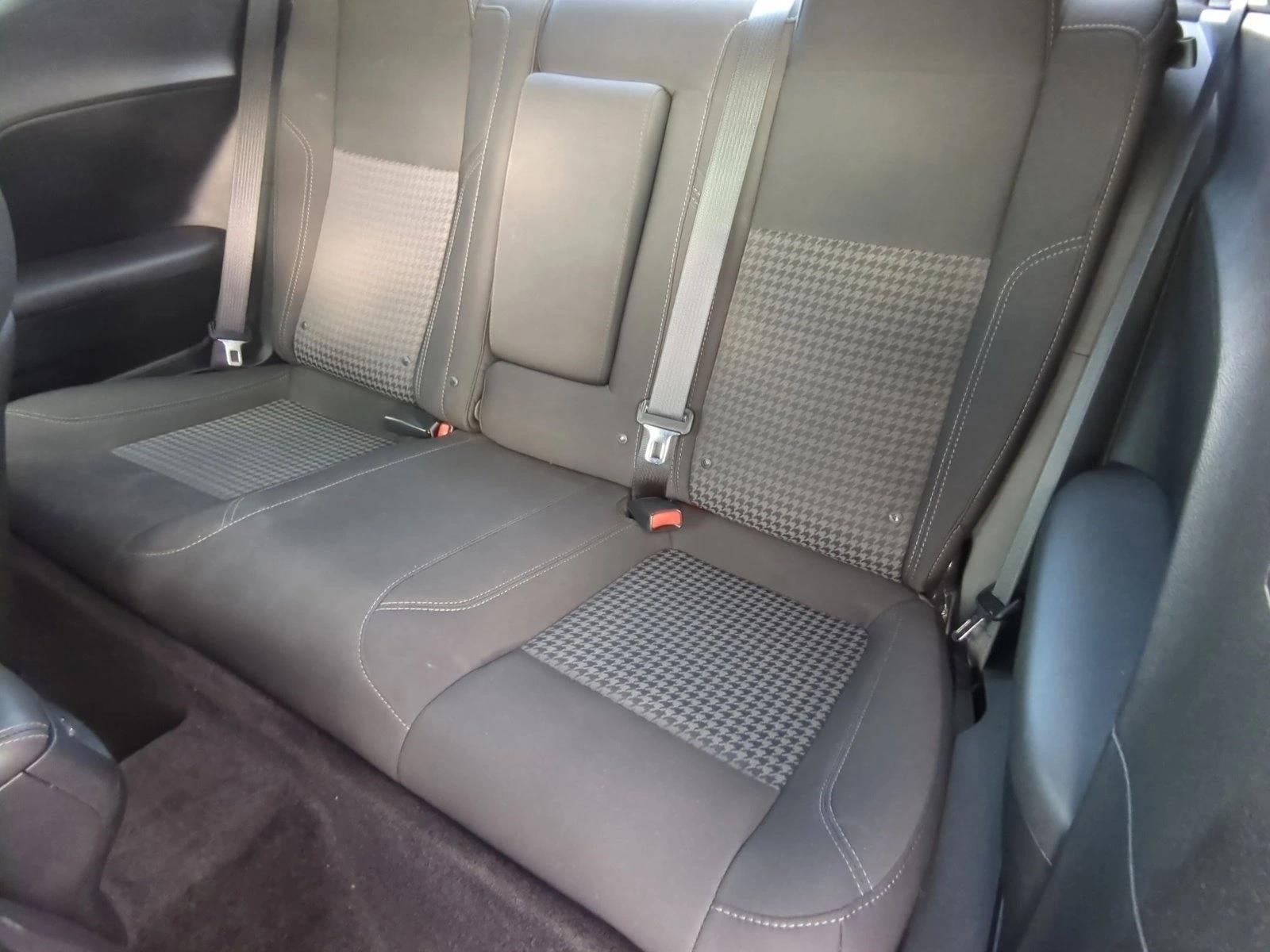 2017 Dodge Challenger SXT Coupe