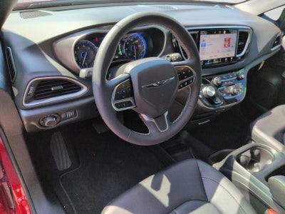 2026 Chrysler Voyager LX FWD