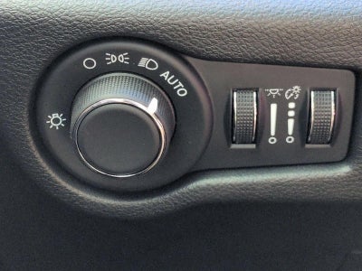 2026 Chrysler Voyager LX FWD