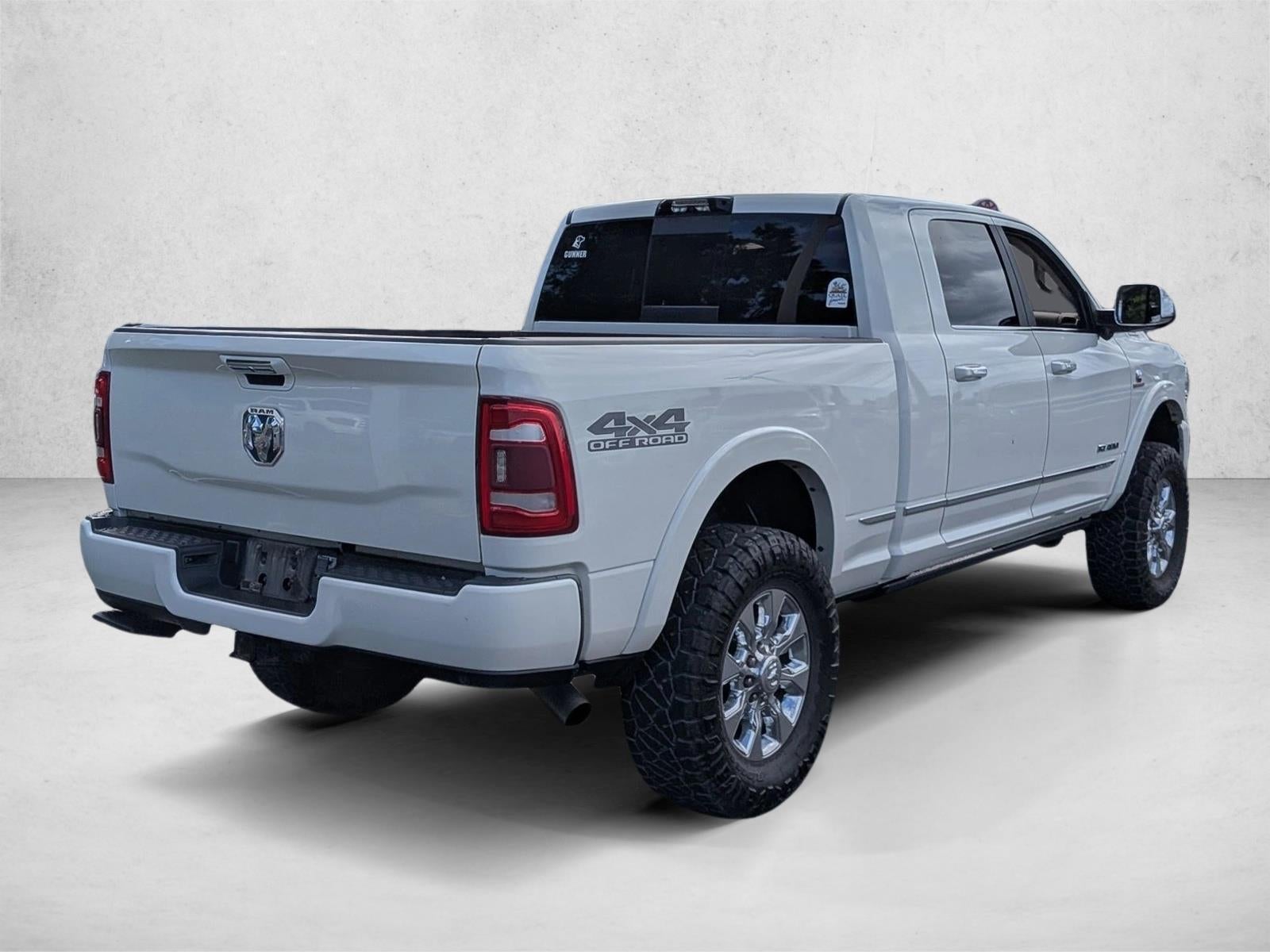 2022 RAM 2500 Limited 4x4 Mega Cab 6'4" Box