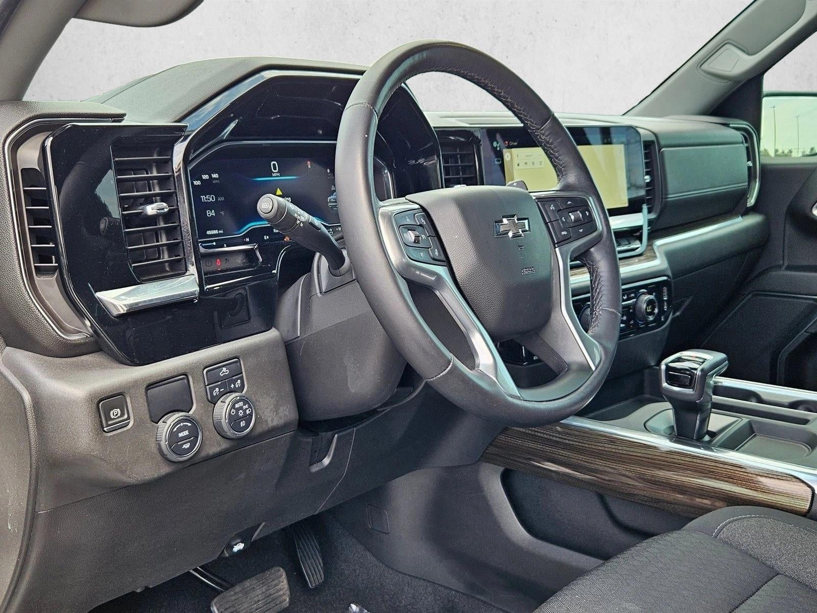 2022 Chevrolet Silverado 1500 Crew Cab Short Box 2-Wheel Drive RST