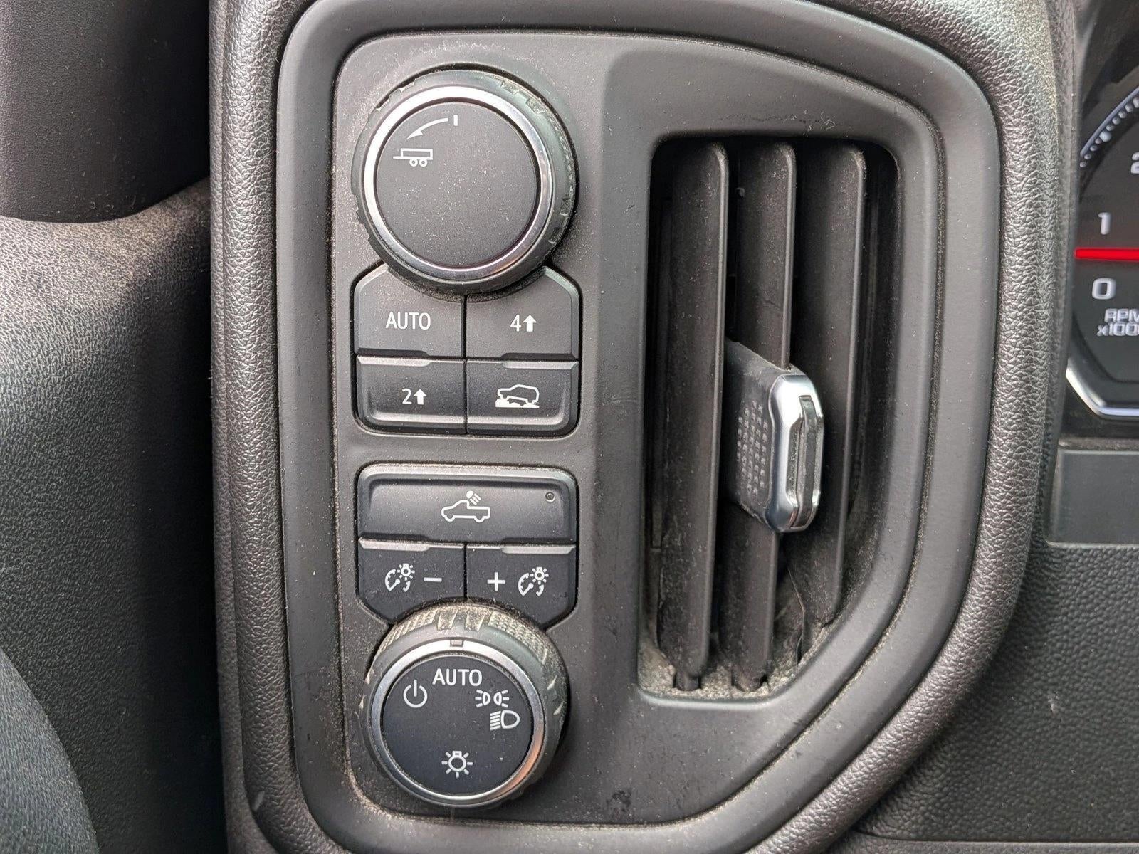 2021 Chevrolet Silverado 1500 Crew Cab Short Box 4-Wheel Drive Custom