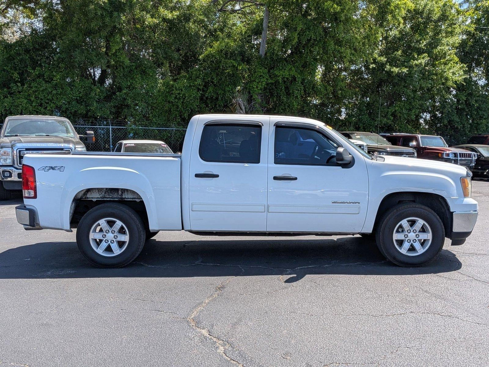 2013 GMC Sierra 1500 Crew Cab Short Box 4-Wheel Drive SLE
