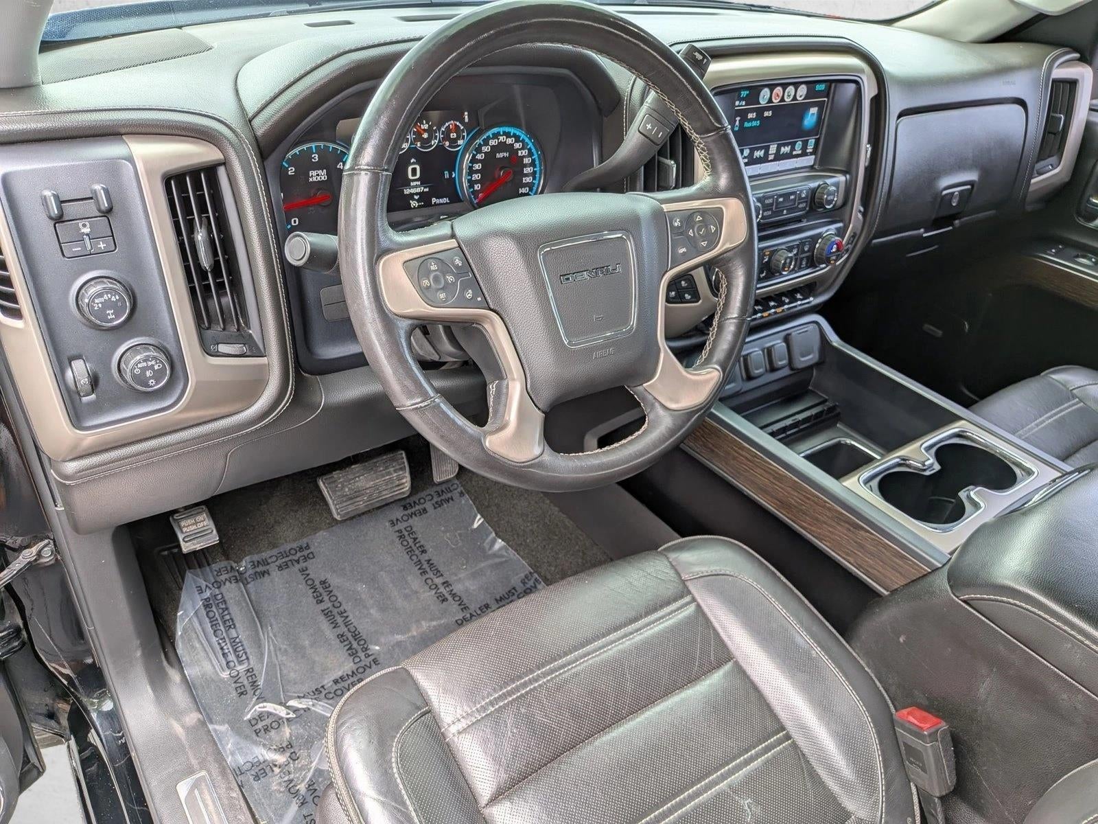 2017 GMC Sierra 1500 Crew Cab Short Box 4-Wheel Drive Denali