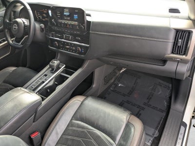 2022 Nissan Pathfinder Platinum 2WD