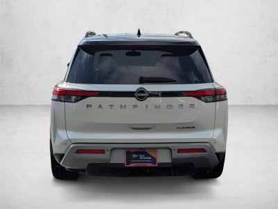 2022 Nissan Pathfinder Platinum 2WD