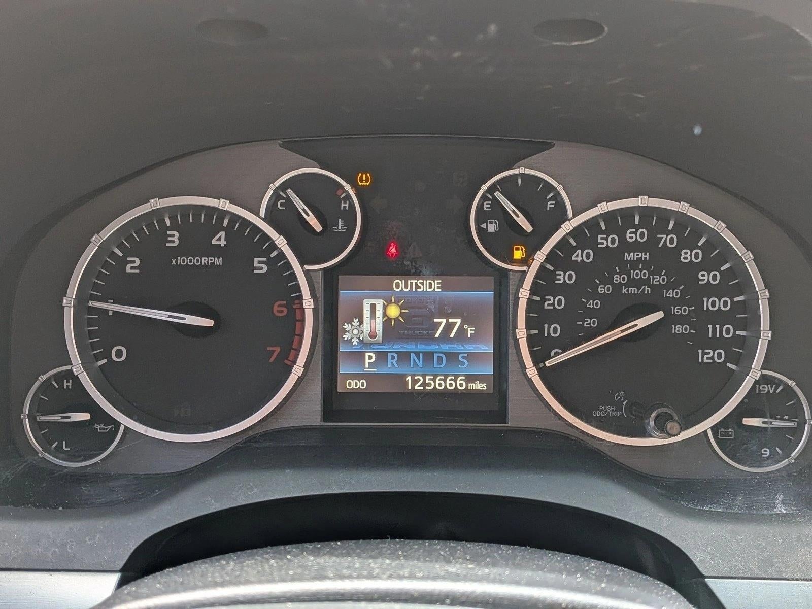 2014 Toyota Tundra 4WD Truck 4WD CrewMax Short Bed 5.7L FFV Platinum (Natl)