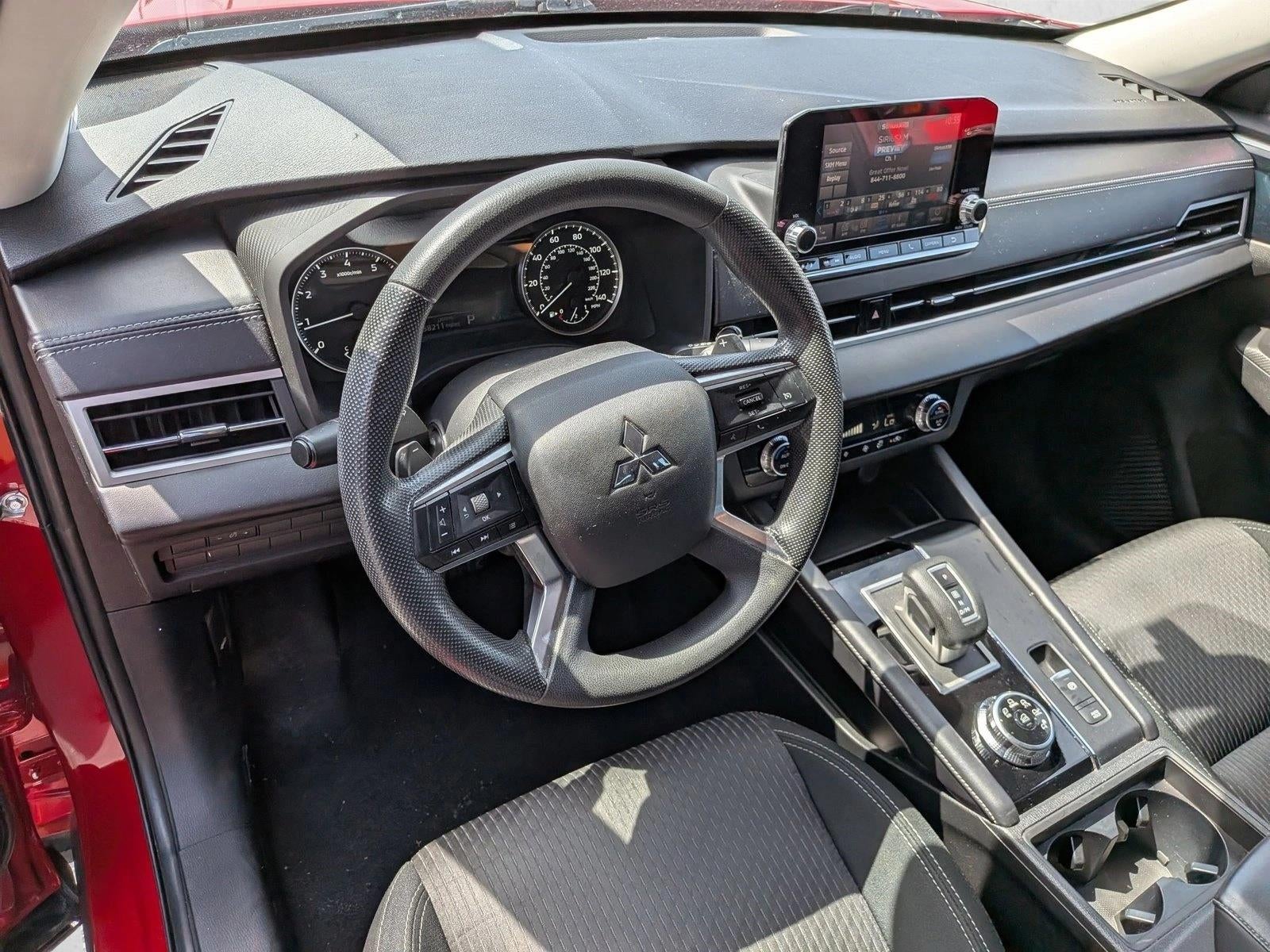 2022 Mitsubishi Outlander ES FWD