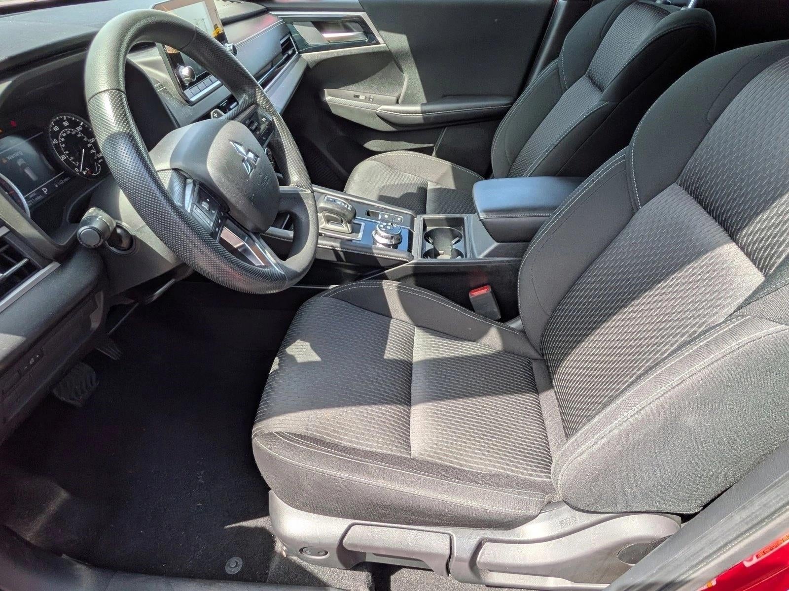 2022 Mitsubishi Outlander ES FWD