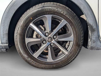 2018 Toyota Prius c Four (GS)