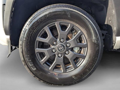 2025 Toyota 4Runner SR5 2WD (Natl)