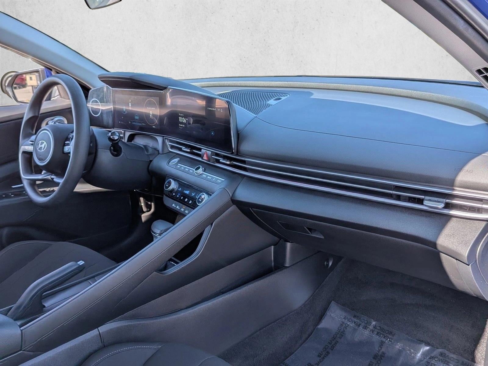 2024 Hyundai ELANTRA SEL IVT