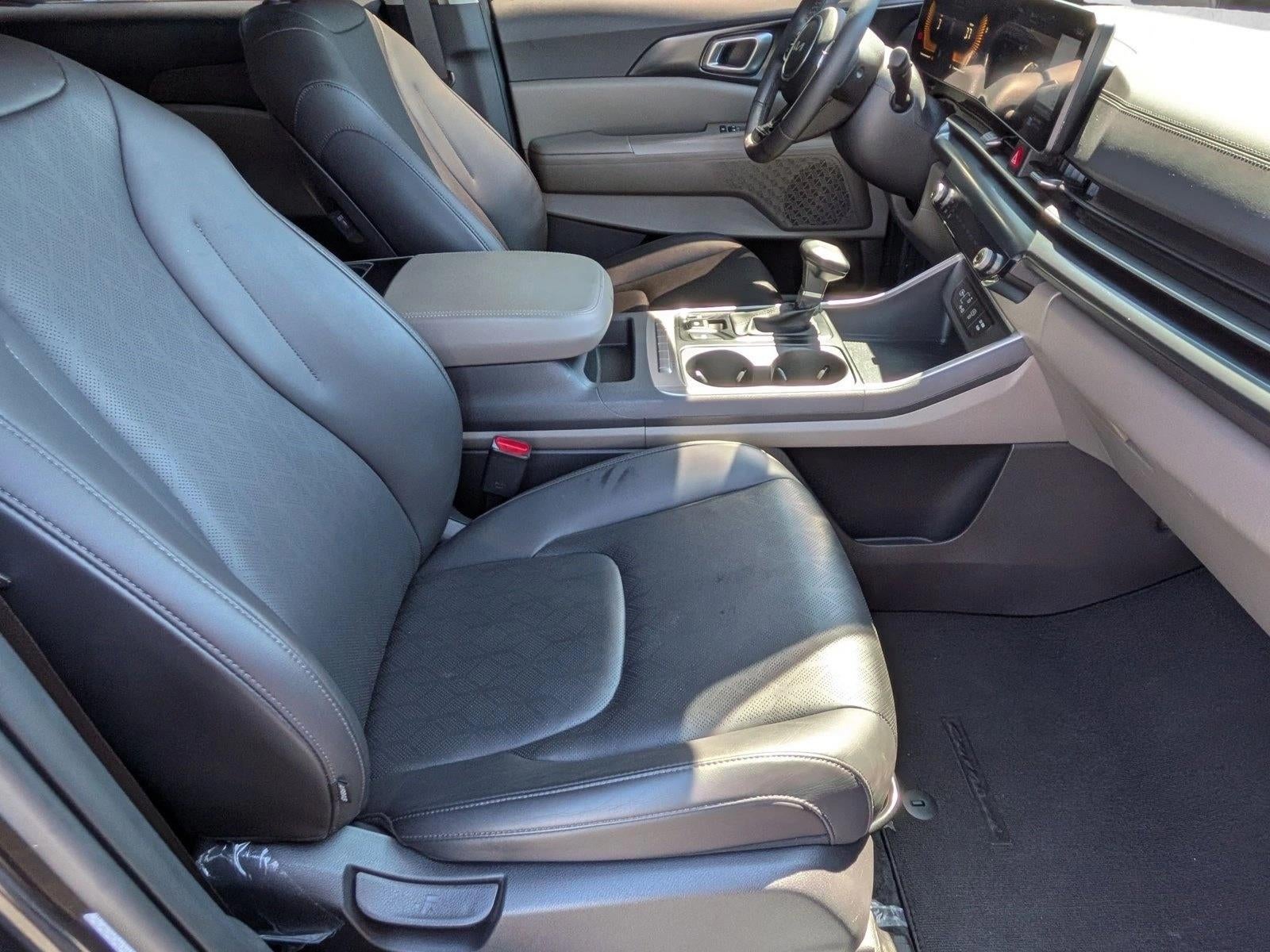 2025 Kia Carnival LXS FWD