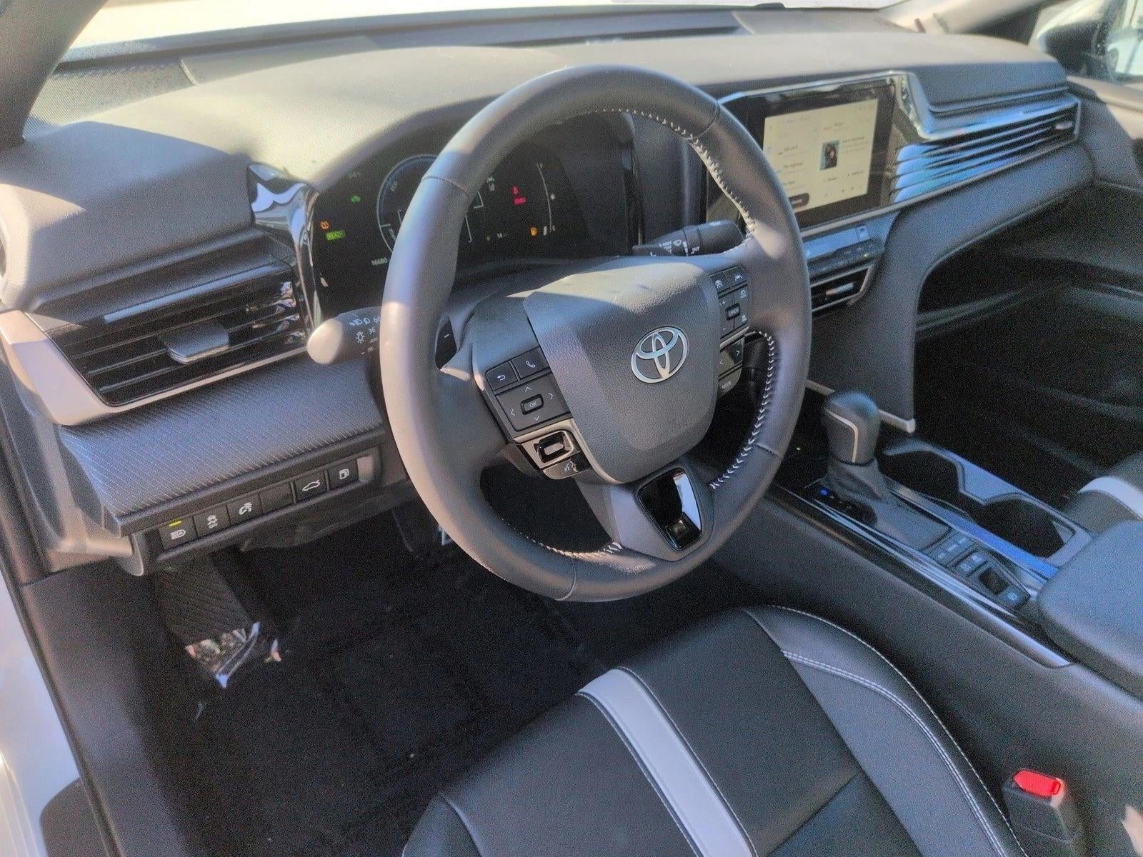 2025 Toyota Camry SE (SE)