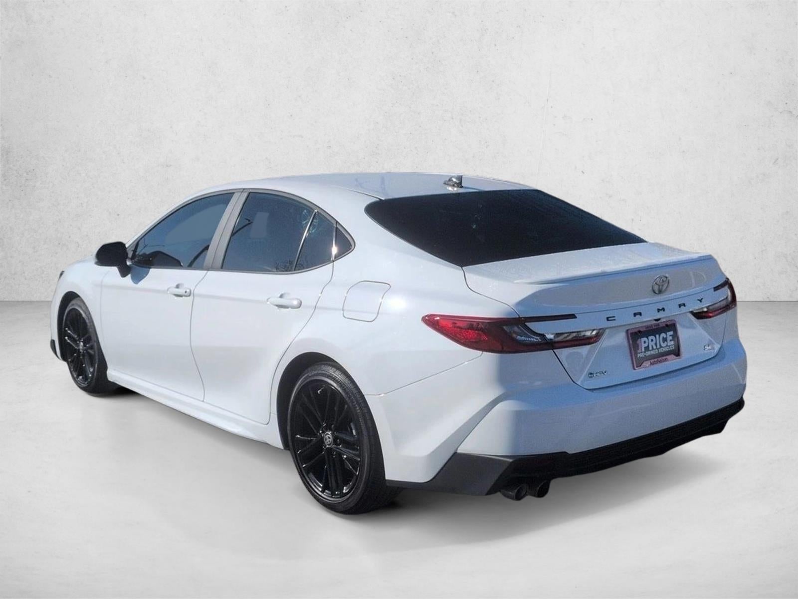 2025 Toyota Camry SE (SE)