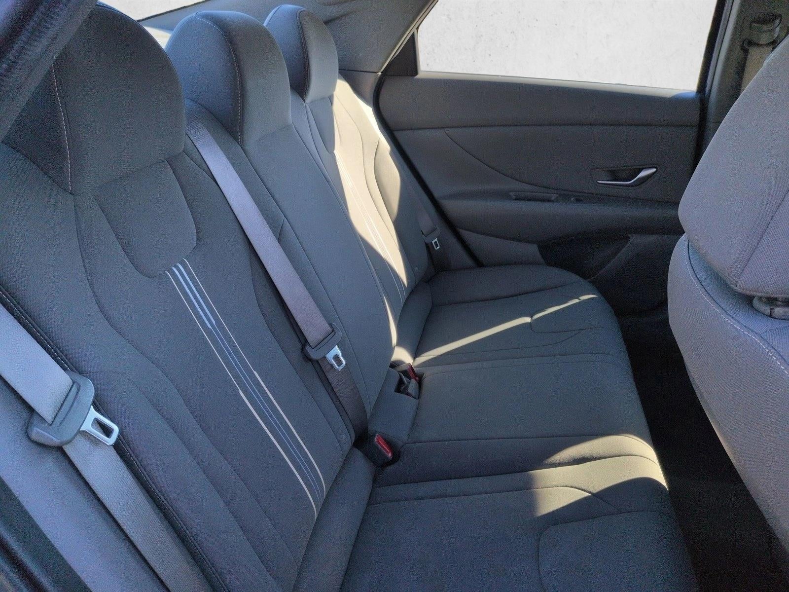 2023 Hyundai ELANTRA SEL IVT