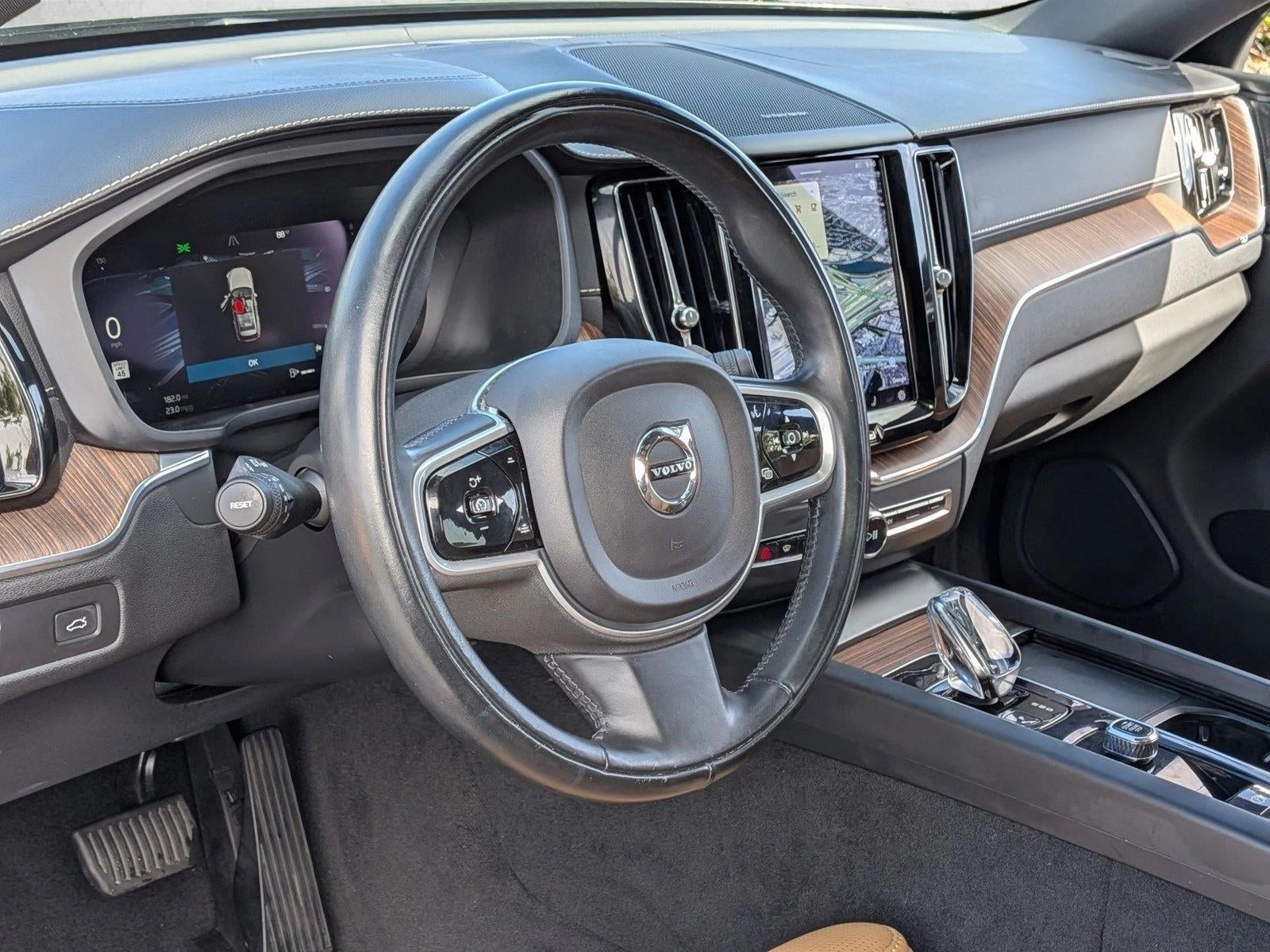 2022 Volvo XC60 B6 AWD Inscription