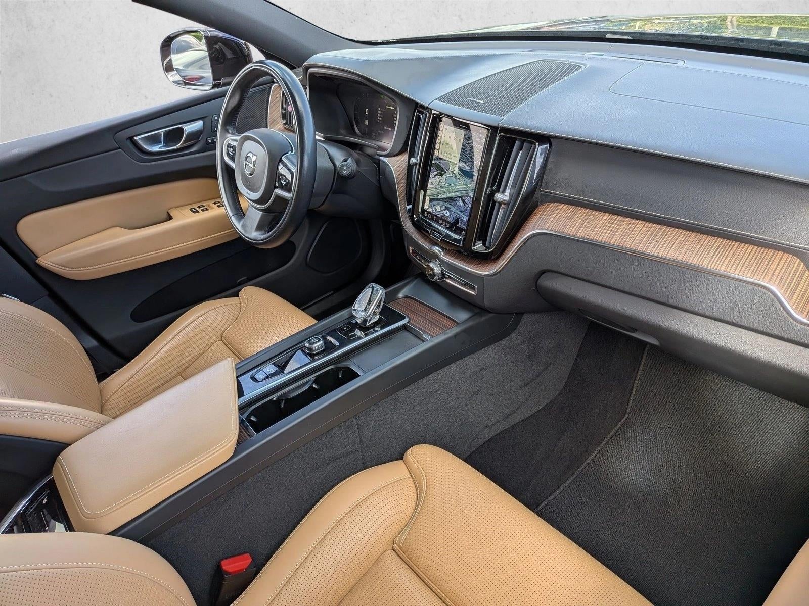 2022 Volvo XC60 B6 AWD Inscription