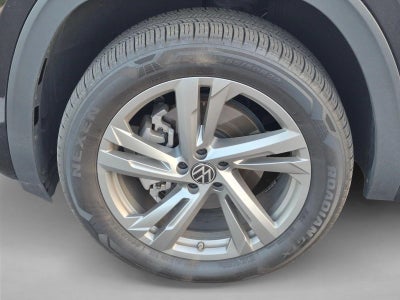 2024 Volkswagen Atlas Cross Sport 2.0T SEL R-Line 4MOTION