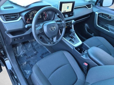 2025 Toyota RAV4 LE FWD (GS)