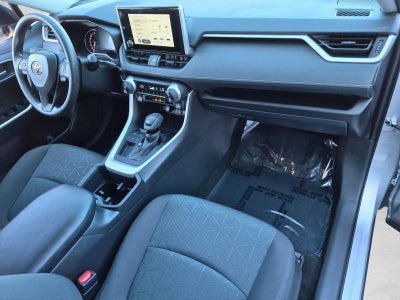 2025 Toyota RAV4 XLE FWD (GS)