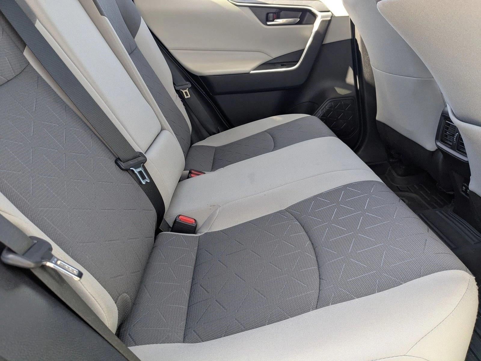 2020 Toyota RAV4 XLE FWD (GS)