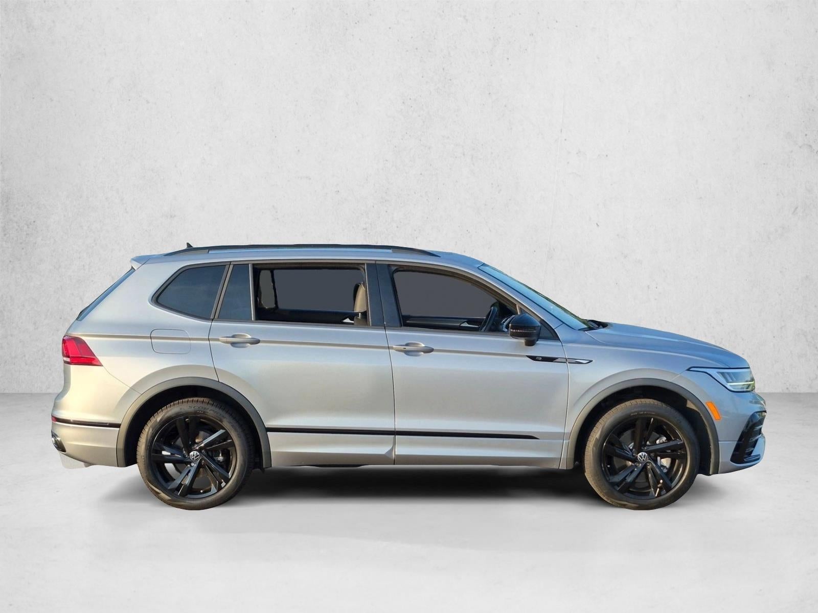 2023 Volkswagen Tiguan 2.0T SE R-Line Black FWD