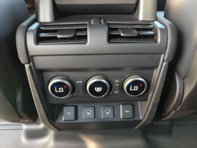 2022 Land Rover Defender 110 X-Dynamic SE AWD