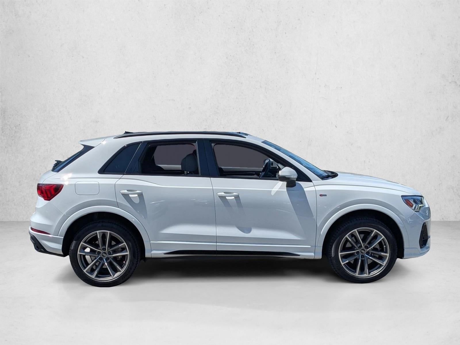2024 Audi Q3 S line Premium 45 TFSI quattro