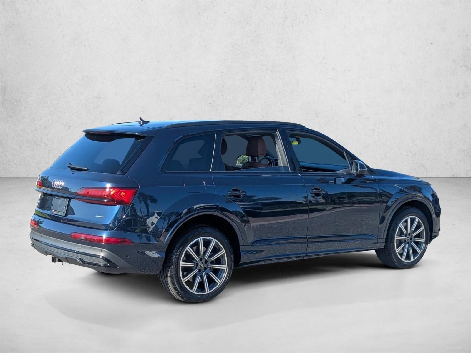 2023 Audi Q7 Premium Plus 45 TFSI quattro