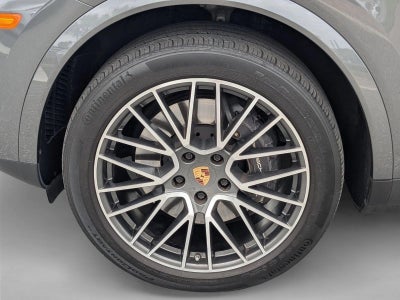 2023 Porsche Cayenne Platinum Edition AWD