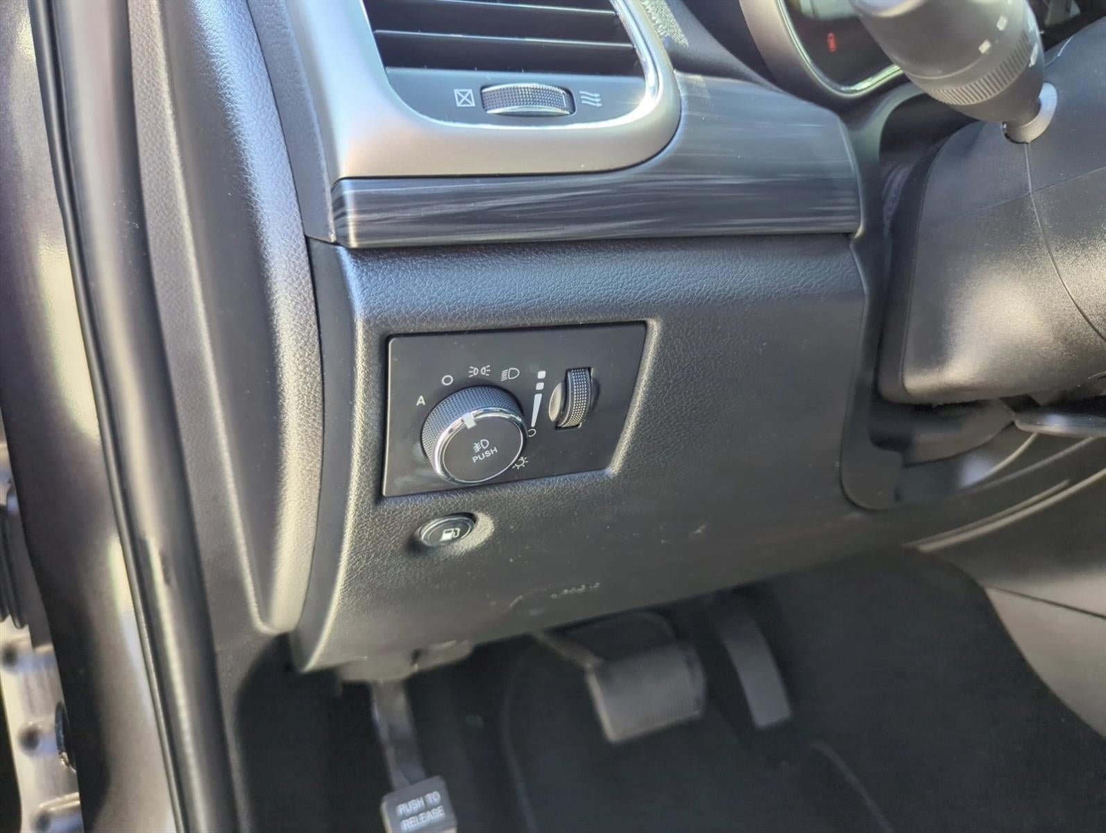 2020 Jeep Grand Cherokee Laredo E 4x2