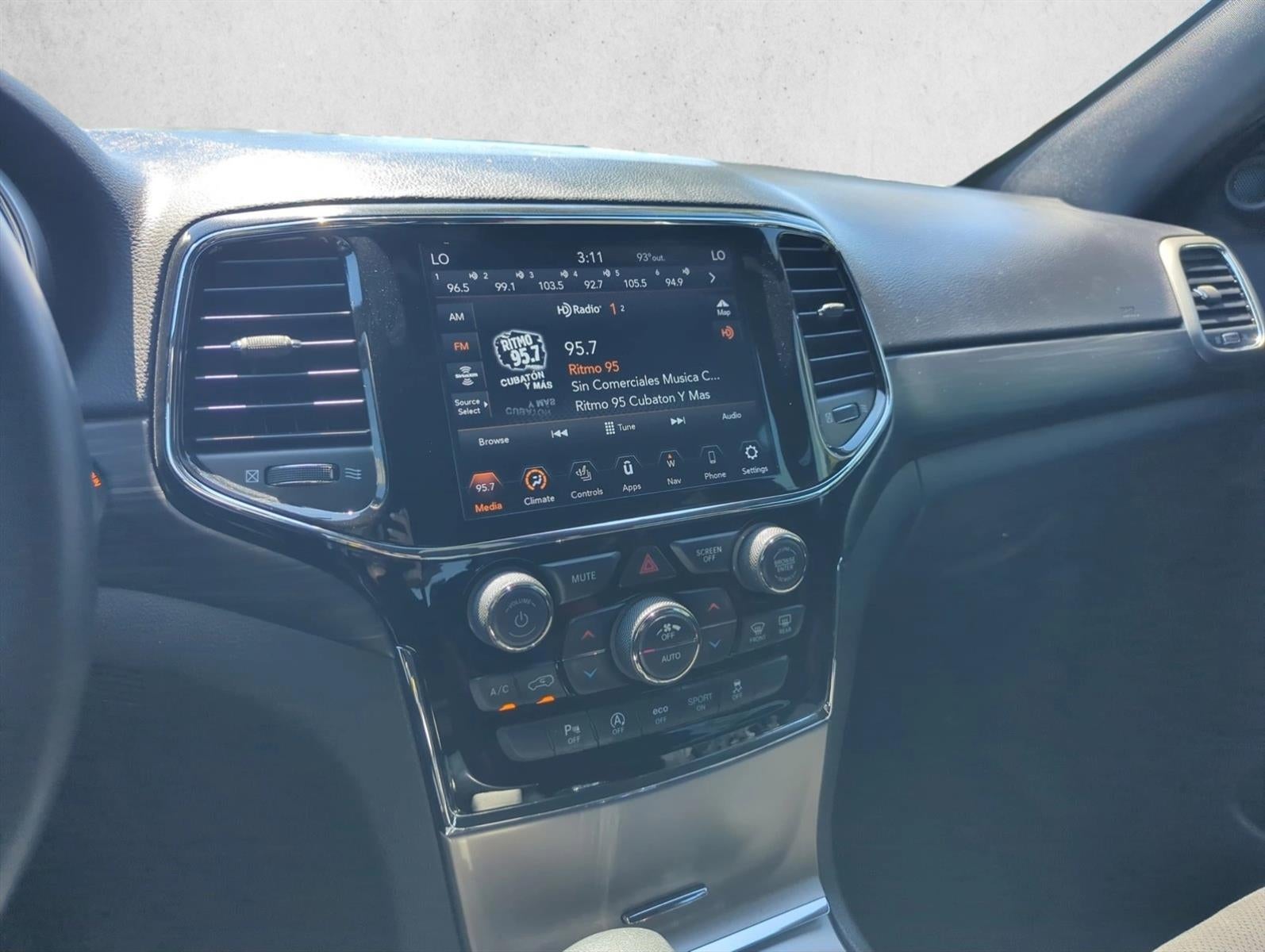 2020 Jeep Grand Cherokee Laredo E 4x2