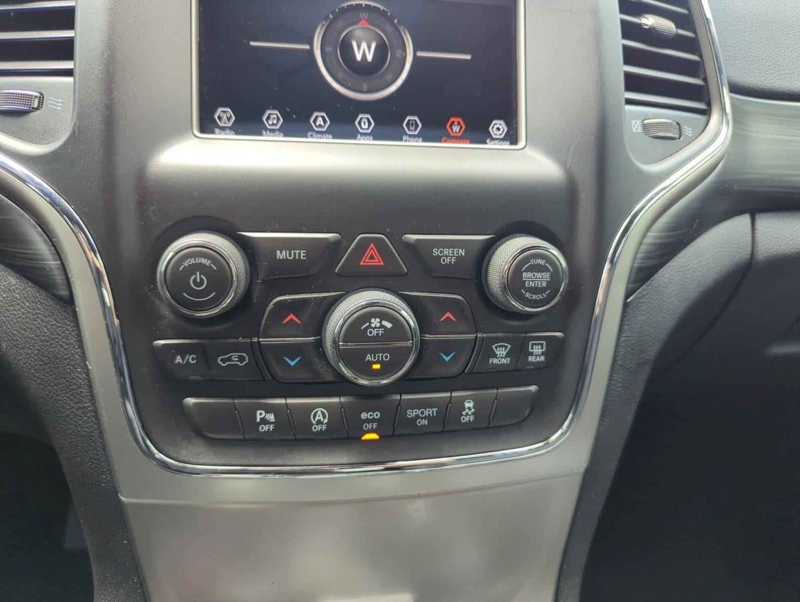 2019 Jeep Grand Cherokee Laredo 4x2