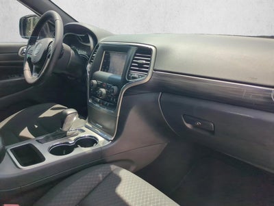 2019 Jeep Grand Cherokee Laredo 4x2