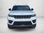 2025 Jeep Grand Cherokee Laredo 4x2