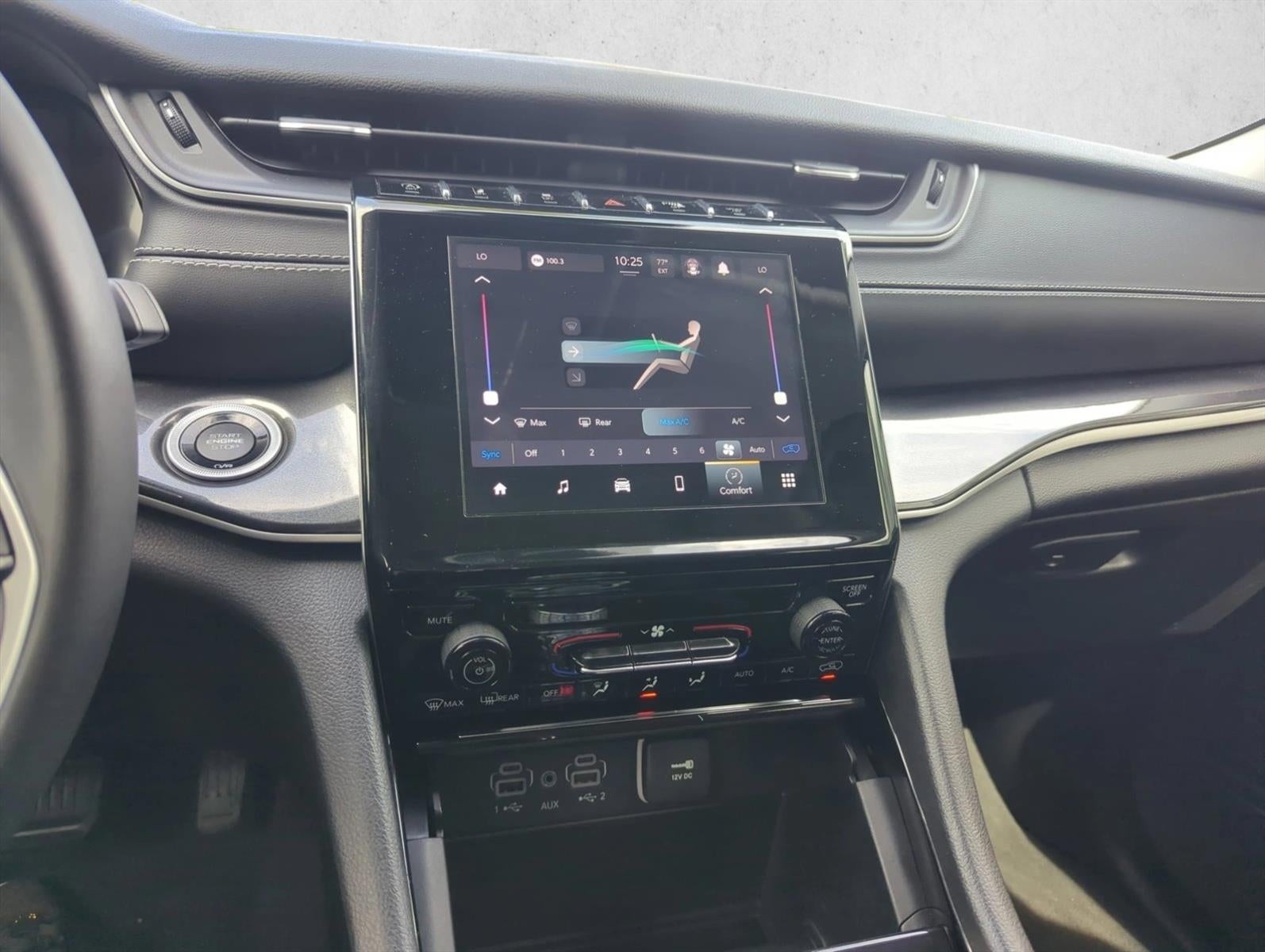 2023 Jeep Grand Cherokee Laredo 4x2