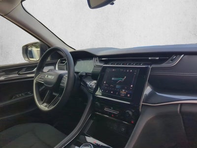 2023 Jeep Grand Cherokee Laredo 4x2