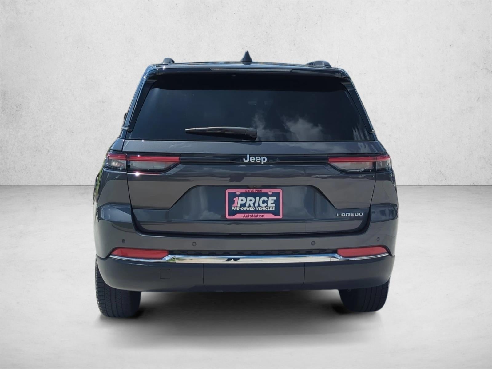 2025 Jeep Grand Cherokee Laredo 4x2