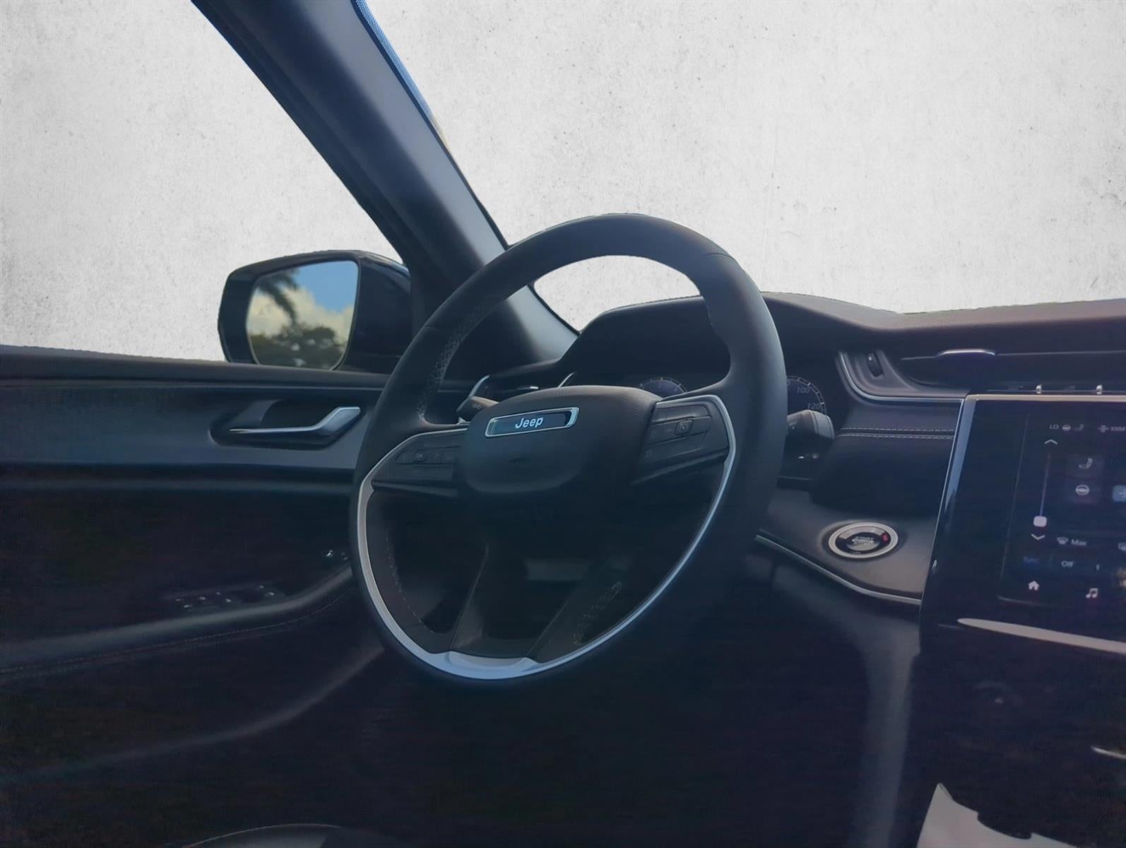 2024 Jeep Grand Cherokee Altitude 4x2