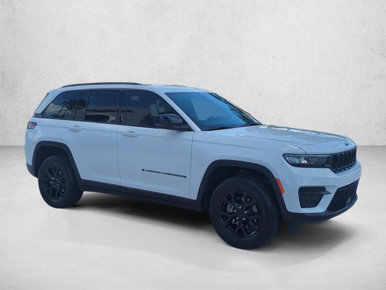 2024 Jeep Grand Cherokee Altitude 4x2