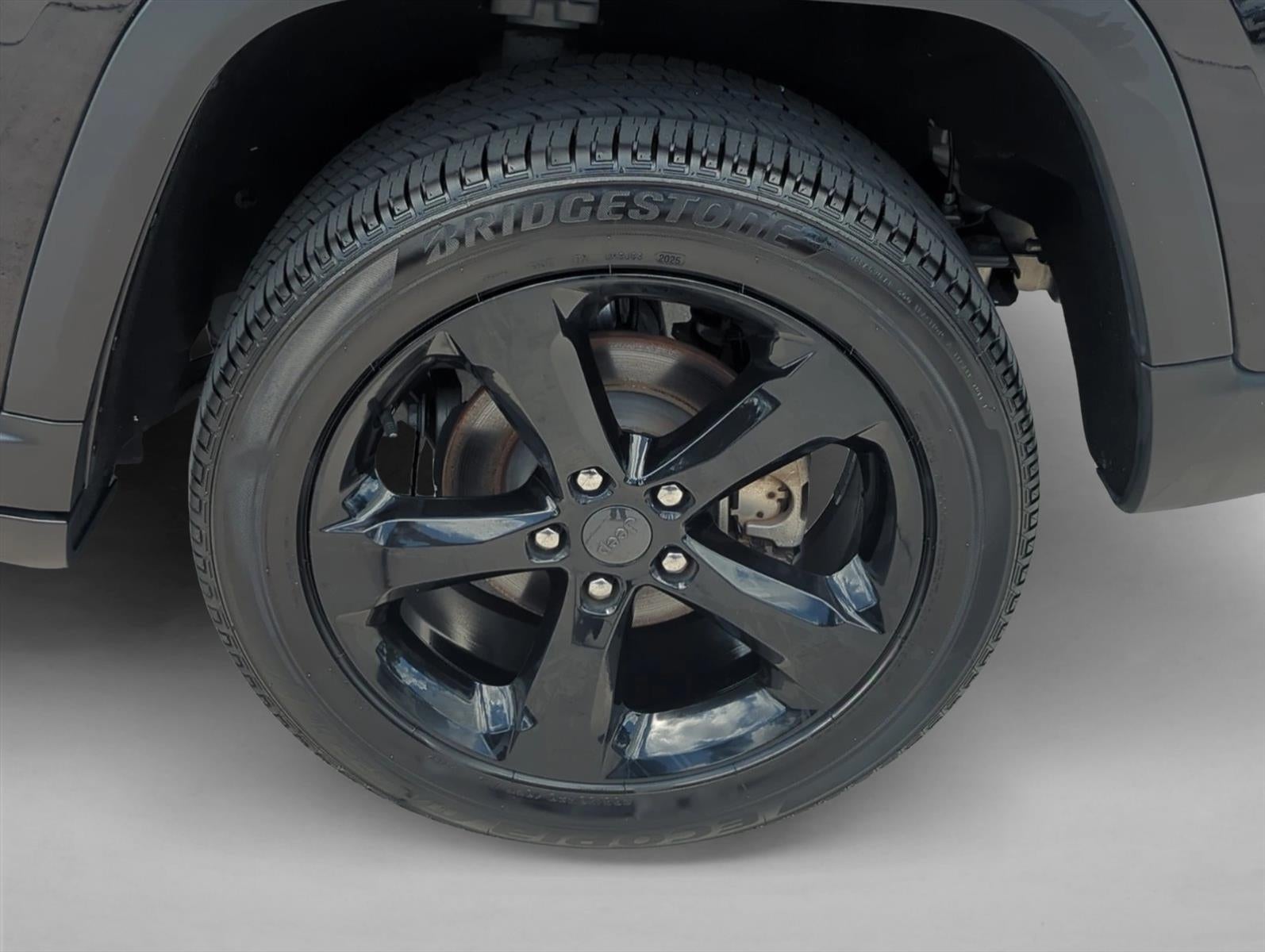 2023 Jeep Grand Cherokee Altitude 4x2