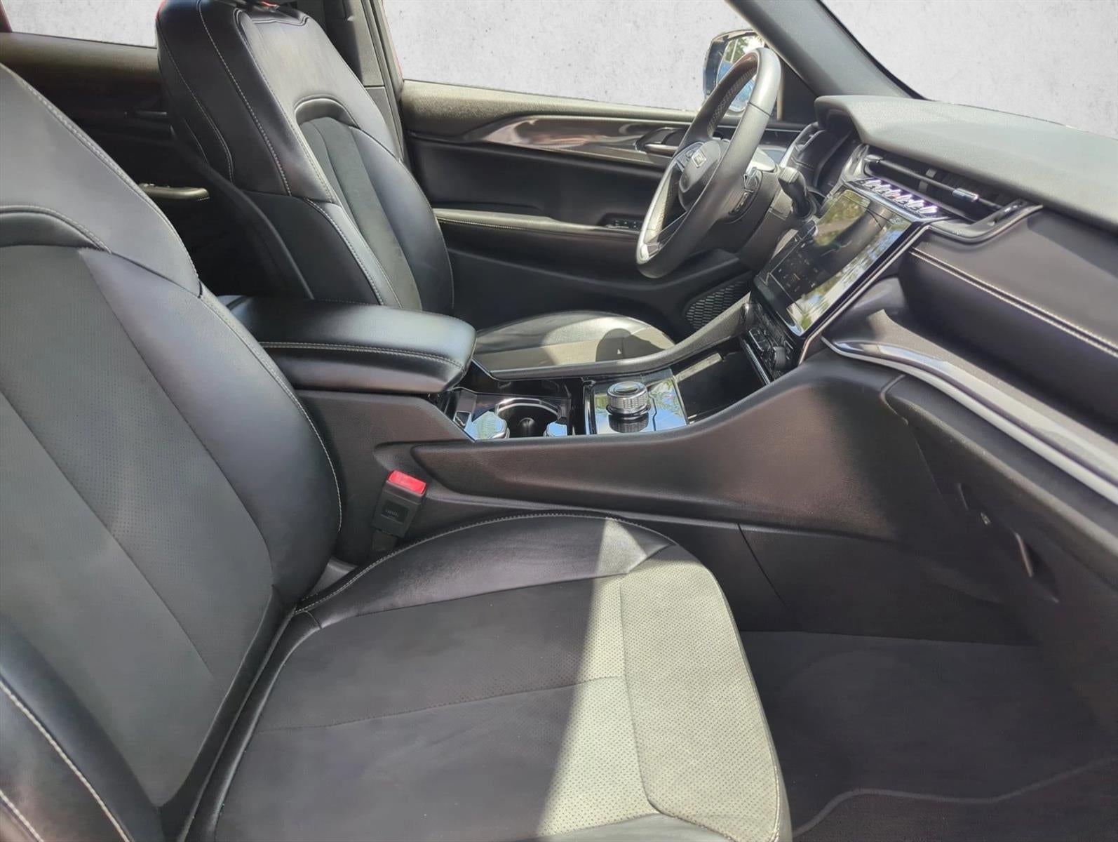 2023 Jeep Grand Cherokee Altitude 4x2