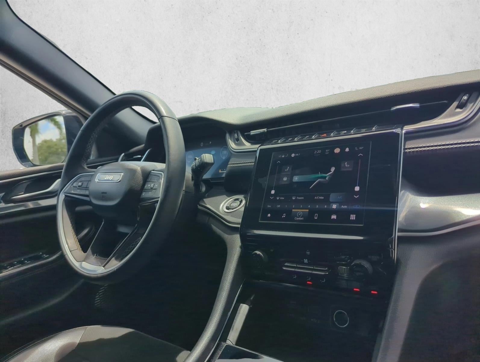 2023 Jeep Grand Cherokee Altitude 4x2